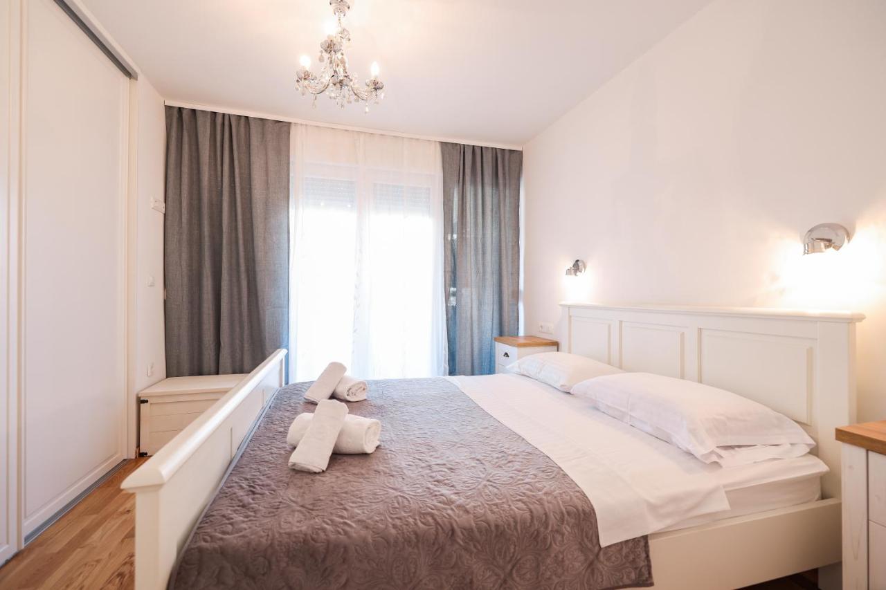 Two Bedroom Apartment With A Balcony Relja Zadar Exterior photo